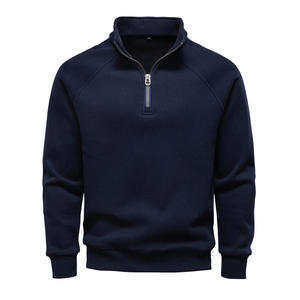 Sudadera deportiva al por mayor con media cremallera y estilo retro para colecciones minoristas de ropa deportiva - Product Image 4