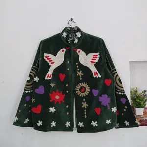 Veste en velours vert brodée de fleurs, faite à la main, style bohème chic, ouverte sur le devant, manteau ethnique tendance pour femmes - Product Image 2