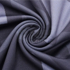 Rashguard en tissu extensible doux à sublimation, séchage rapide, coupe confortable pour les sports nautiques et les activités de plein air - Product Image 5