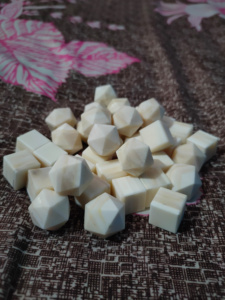 งานฝีมือตามธรรมชาติแกะสลักจากสัตว์และศาสนาลูกเต๋าหลายหน้าทำจากเขาและกระดูกจากอินเดีย - Product Image 6