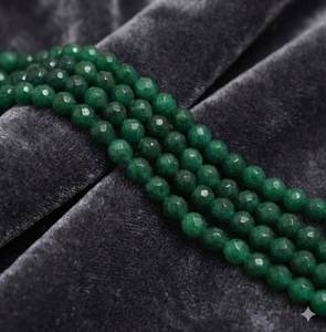 Cuentas Redondas de Piedra Verde Talladas en Zed de 4mm de Beadsnfashion para la Creación de Joyería DIY, Pulseras, Collares y Pendientes - Product Image 3