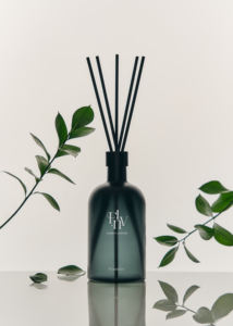 น้ำหอมปรับอากาศแบบก้านไม้หอม Fonewlev กลิ่นหอมติดทนนาน เป็นมิตรต่อสิ่งแวดล้อม บรรจุขวด 2 ชิ้น ปราศจากแอลกอฮอล์ กลิ่นหอมสดชื่นจากผลไม้ตระกูลส้มและไม้หอม เหมาะสำหรับบ้านและสำนักงาน - Product Image 3