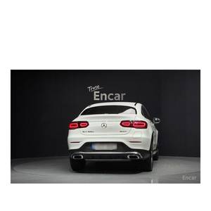 Mercedes-Benz Clase GLC GLC300e 4MATIC Coupé Paquete Premium Asientos de Cuero Automáticos Cámara Trasera Marzo 2023 con 68,921 km - Product Image 4