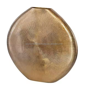 Vase décoratif coulé Vase à fleurs plaqué aluminium moderne Urne Vase décoratif de table fabriqué à la main par Azora industries - Product Image 6