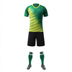 Conjunto de Uniforme de Fútbol para Hombre con Gradiente Verde Amarillo, Camiseta de Manga Corta con Cuello en V, Poliéster que Absorbe la Humedad, con Pantalones Cortos Negros - Product Image 4