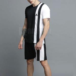 ชุดเซ็ตฤดูร้อนปี 2026 สำหรับผู้ชาย เสื้อยืดแขนสั้น กางเกงขาสั้นทรงกว้าง ชุดสองชิ้น ระบายอากาศได้ดี สไตล์ลำลองสำหรับผู้ชาย กางเกงขาสั้นและเสื้อทรงหลวม - Product Image 2