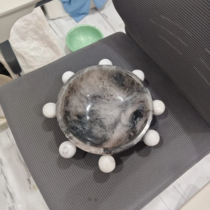 Bol en résine artisanal Prisme Cosmique |   Plat décoratif unique à effet holographique scintillant pour la décoration de la maison - Product Image 6