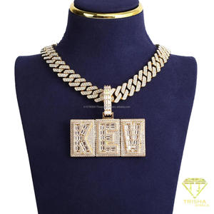 Colgante Personalizado con Nombre Horizontal de Diamantes VVS Cultivados en Laboratorio, Estilo Baguette, con Letras Engastadas, Cadena Cubana, Joyería Hip Hop - Product Image 2