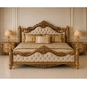 Juego de Dormitorio de Estilo Europeo Tallado a Mano de Primera Calidad para Villa y Hotel, Cama King Size con Cabecero Acolchado, Mesitas de Noche, Muebles de Madera de Teca de Estilo Antiguo - Product Image 1