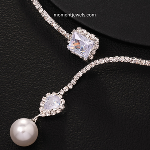 Collier ras du cou ouvert en cristal avec pendentif perle et strass pour femme, idéal pour les fêtes et mariages - Product Image 4