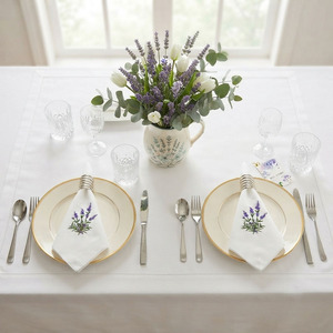 Serviettes de table en coton blanc personnalisées en gros, 50x50cm, lavables en machine, broderie motif lavande, pour la maison, l'hôtel, les mariages et les événements - Product Image 1