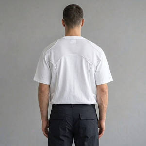 Camiseta Unisex Blanca de Manga Corta con Cuello Redondo y Estampado Frontal, Transpirable, 250GSM, Ecológica, 100% Algodón, Estilo Vintage Bordado - Product Image 3
