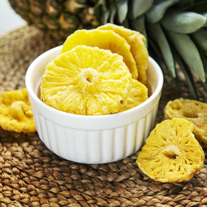 Morceaux / Tranches d'ananas séché du Vietnam de haute qualité Mme Alina - Product Image 2