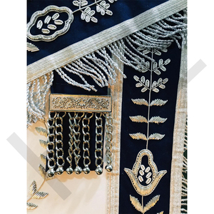 Delantal Masónico Azul Marino Hecho a Mano para Maestro Masón con Bordado de Hilos Plateados y Flecos – Regalia Premium para Logia - Product Image 3
