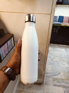 Bouteille d'eau isotherme en acier inoxydable de conception classique, sans BPA, fabriquée à la main, avec filtre à thé, compatible lave-vaisselle - Product Image 4