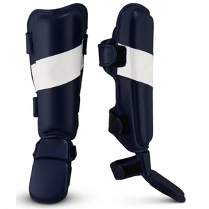 Espinilleras de fútbol con alta durabilidad, interior acolchado suave y soporte ajustable para posiciones en el campo. - Product Image 4