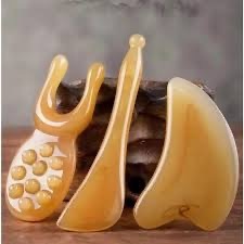 Masseur facial écologique en corne de buffle ILAHI, planche Gua Sha avec finition polie pour le lifting et le massage du visage - Product Image 4
