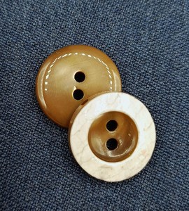 Juego de 4 Botones Lavables de Hueso de Búfalo Auténtico de 4 Agujeros al Mejor Precio para Blazers, Trajes y Abrigos - Product Image 6