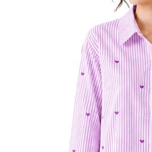 Camisa de mujer a rayas moradas y blancas con botones, blusa de algodón de manga larga con bordado de corazón, ajuste holgado, estilo casual, top oversize. - Product Image 3