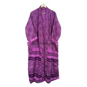 Exportadores de Kimonos de Seda Suave y Transpirable para Dormir en Verano, con Cuello en V y Cierre con Cordón, de Secado Rápido - Product Image 1