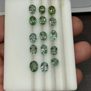 Tourmaline Verte Menthe Naturelle de Qualité Supérieure, Coupe Ovale, 1 à 4 Carats, Pierre Précieuse en Vrac Grade AAAA, Bijoux Fins de Madagascar, Vente en Gros - Product Image 1