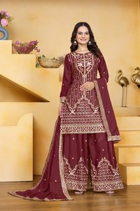 Traje Sharara de Crepé Natural con Bordado de Diseñador y Trabajo de Bordado con Lentejuelas - Product Image 4