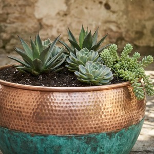 Bac à plantes en métal design pour jardins intérieurs et extérieurs, patios, balcons, arrangements végétaux et décoration de cour, provenant d'Inde. - Product Image 6