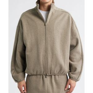 Ensemble de survêtement streetwear personnalisé en polaire unisexe, coupe ample, avec veste et pantalon modernes - Product Image 4