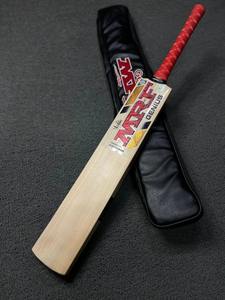 ไม้คริกเก็ตแบบแข็งรุ่น Player Edition เกรด 1 ทำจากไม้ Willow บริสุทธิ์ของอังกฤษ สำหรับนักคริกเก็ตมืออาชีพ |   ไม้คริกเก็ตที่ดีที่สุด - Product Image 3