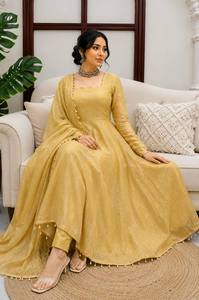 Ensemble Anarkali traditionnel jaune avec dupatta pour femme, tenue de mariage indienne et pakistanaise, longueur au sol, coupe ample, en micro-coton doux - Product Image 2