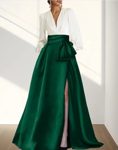 Elegante Vestido de Fiesta Blanco de Satén con Cuello Alto y Manga Larga, Corte en A, Largo hasta el Suelo, Falda con Contraste Amarillo, Cintura Imperio y Cola Capilla - Product Image 3