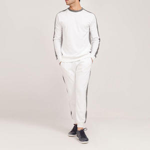 Wholesale Cheap Price Lightweight Sweat Suit Set <b>Wind</b> <b>Breaker</b> Men Sweatsuits New Arrival Design Men Sweatsuits OEM Service - Product Image 3