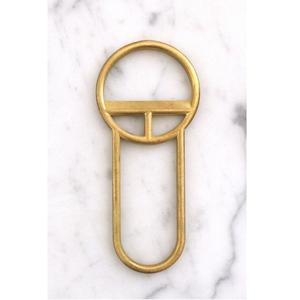 Ouvre-bouteille de poche en métal, design porte-clés, idéal pour le camping, la randonnée, les pique-niques et les activités de plein air. - Product Image 6