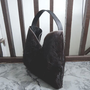 Sac à main en cuir de vachette pour femme, nouveau style, design tendance, prix de gros abordable, idéal pour l'hiver - Product Image 2