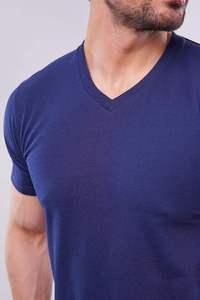 Camiseta de Cuello en V para Hombre, Azul Marino, Manga Corta, Corte Ajustado, Informal, de Punto Jersey, Algodón Transpirable, Color Sólido - Product Image 2