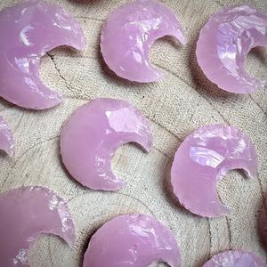 Hecho a mano estilo Feng Shui cuarzo rosa luna creciente cristales tallados técnica mascota estilo piedras preciosas - Product Image 2