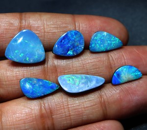 Opal doblete natural genuino australiano, piedra suelta pulida lisa, opal doblete azul fuego cabujón para fabricación de joyas al por mayor - Product Image 2