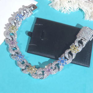 Bracelet Fleur en Moissanite, Maillons Floraux Sertis de Pierres, Bijou de Luxe Scintillant, Bracelet Tendance pour Femme - Product Image 3