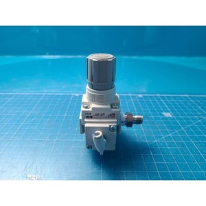 Régulateur de pression pneumatique SMC série AR20K AR20K-02-B avec protection contre le reflux, utilisé comme équipement semi-conducteur d'occasion - Product Image 5