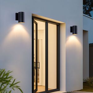 Lampada da Parete Moderna per Esterni Mirrea 7 Pollici, in Alluminio con Copertura in Vetro Temperato, Impermeabile, per Portico, Design a 2 Luci - Product Image 1