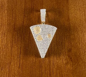 Collar con Colgante de Queso Iced Out, Totalmente Cubierto de Moissanita, Chapado en Oro, Joyería Hip Hop - Product Image 3