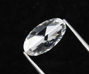 OM GEMS Diamante Cultivado en Laboratorio de 2.0 Ct, Corte Antiguo Ovalado, Certificado IGI, Claridad VVS-VS, Diamantes CVD para Joyería - Product Image 4