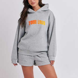 Ensemble 2 pièces pour femme : sweat à capuche et short, avec logo brodé personnalisé, style streetwear hip-hop, coupe classique - Product Image 1