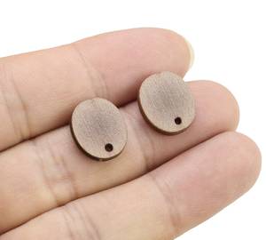 Boucles d'oreilles en bois naturel faites à la main, bijoux artisanaux légers, accessoires de mode pour femmes, collection en gros pour usage quotidien - Product Image 4