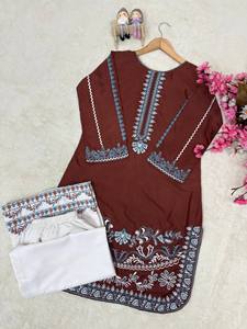 Ensemble traditionnel indien pakistanais pour femmes, kurta brodée marron avec pantalon palazzo blanc, ensemble décontracté en coton longueur cheville - Product Image 4