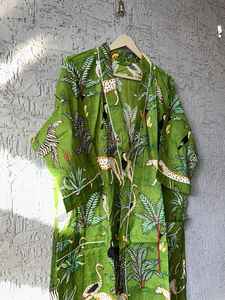 Robe Kimono en Coton Imprimé Bloc Vert Jungle, Vêtement de Détente Bohème, Peignoir Élégant et Décontracté - Product Image 3
