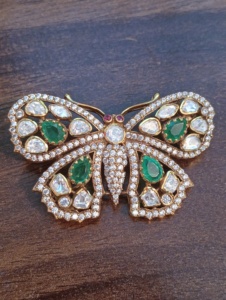Amaira Jewels - Broche de Mariposa Vintage en Plata 925 con Cristales de Lujo, Piedras Verdes en Forma de Pera, Joyería Unisex, Regalo Hecho a Mano - Product Image 4