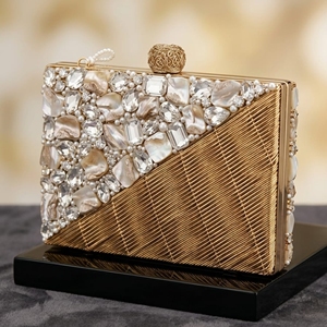 Pochette de luxe en nacre, élégante et artisanale, pour mariages, célébrations festives et événements spéciaux - Product Image 5