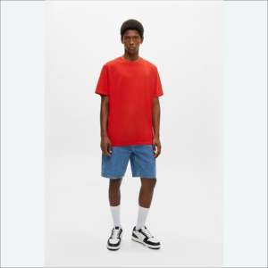 Vente en gros de t-shirts personnalisés pas chers, t-shirts pour hommes de haute qualité avec logo personnalisé, t-shirts rouges pour hommes grandes tailles, fabrication - Product Image 2