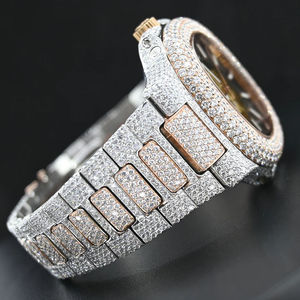 Montre Hip Hop pour homme artisanale avec diamants Moissanite étincelants, un accessoire élégant pour toutes les tenues, boîtier en acier - Product Image 3